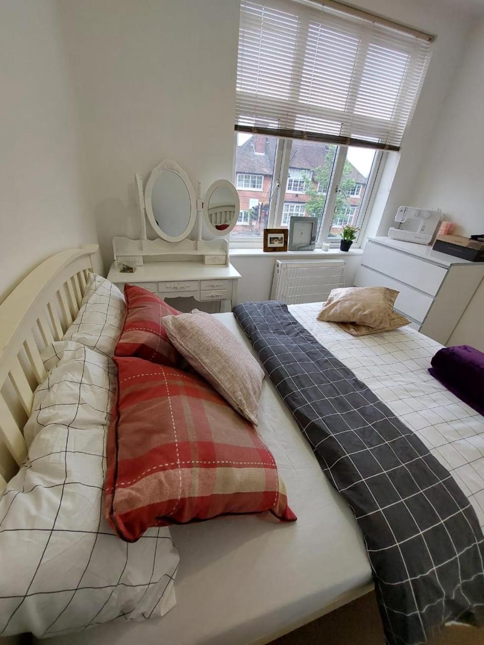 London Luxe Rooms Surbiton Exteriér fotografie